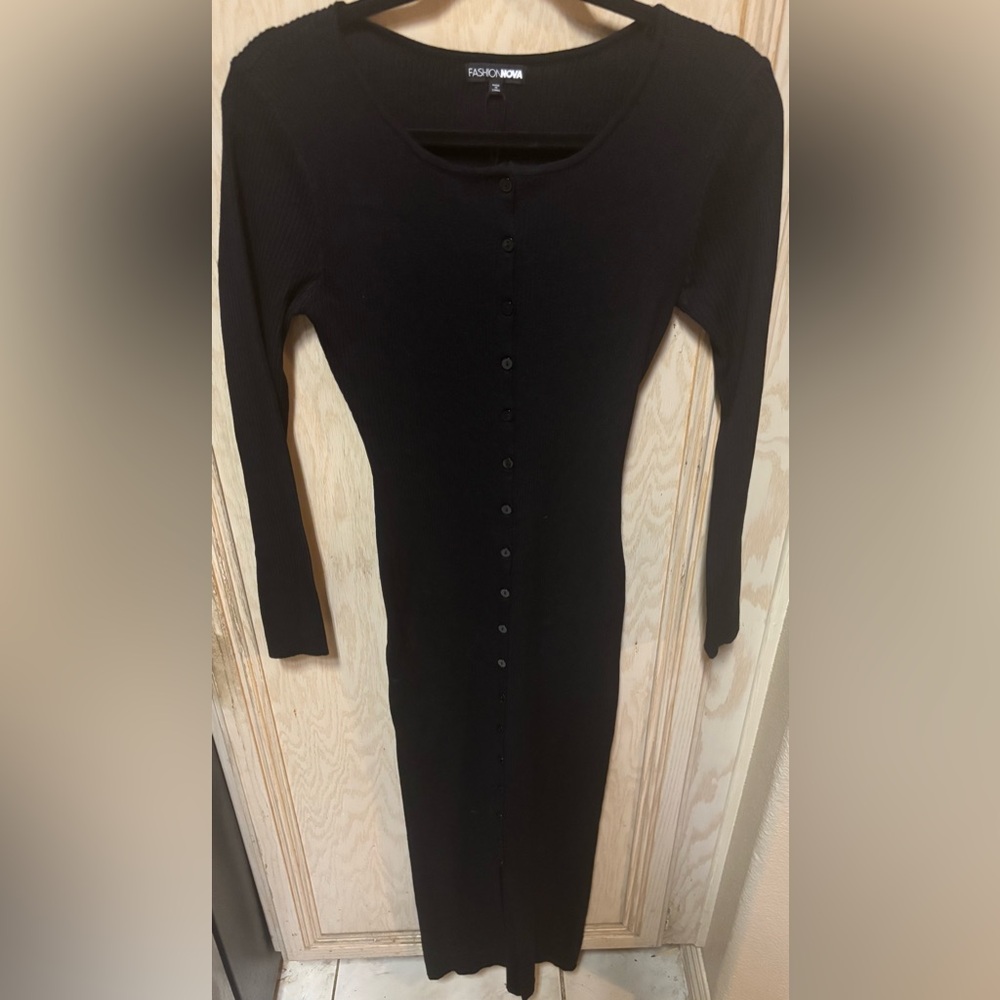 NEW Fashion Nova Women Small Ribbed Maxi Dress Long Sleeve Black Button Up Slit - Picture 1 of 13